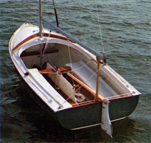 View of the O'Day Javelin at full sail