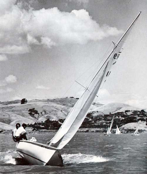 The beauty of sailing is highly visable on the Rhodes 19 Sailboat by O'Day