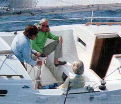 Friends Cruising on an O'Day 32