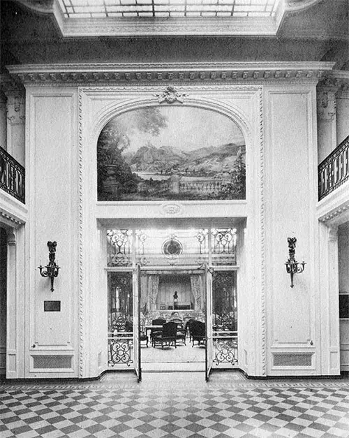 Entrance to Grand Salon, SS Vaterland (1914)