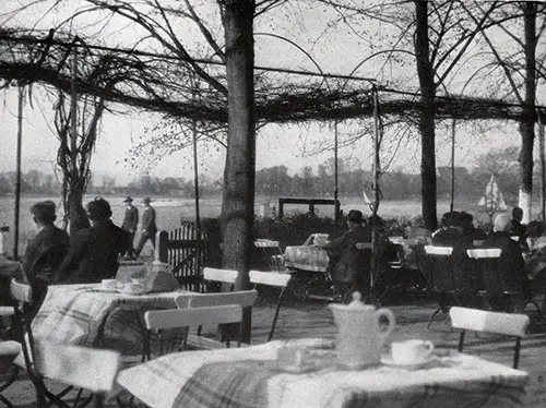 Café on the Havel.