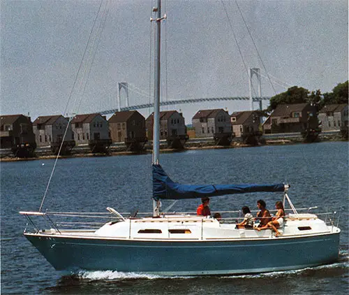 Friends Cruising On an O'Day 32