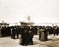 Photo 01: Last Farewells To The Ocean Voyager At The New York Pier 