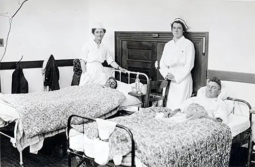 Volunteer Red Cross Nurses Care for Influenza Cases at Barracks Hospital 1918