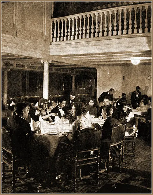 SS Belgenland Main Dining Saloon in the First Class.