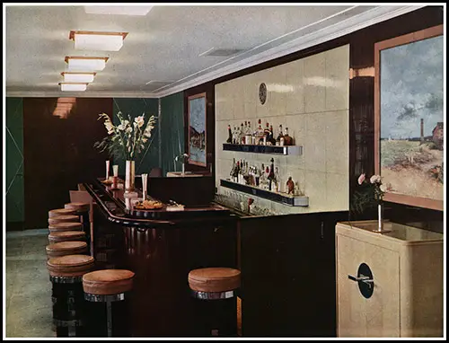 The Private Bar on the SS Normandie.