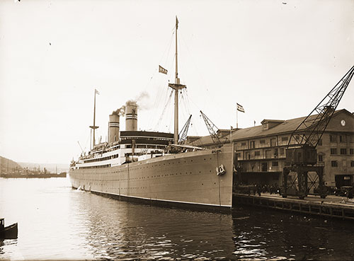 SS Stavangerford at the Norwegian America Line Pier, c1920s.