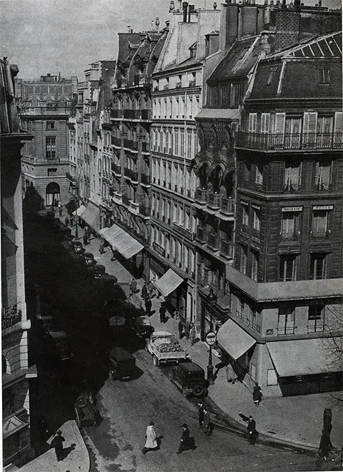 Cover Photo of La Rue du Faubourg in Saint Honoré