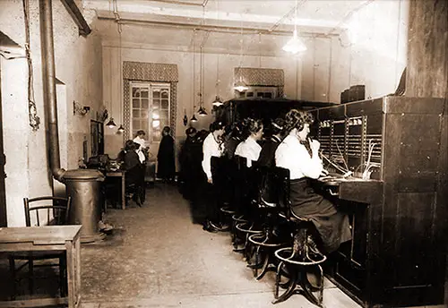 Female Operators at Switchboard, Office of he Chief Signal Officer, AEF, in Tours, France, 17 October 1918.